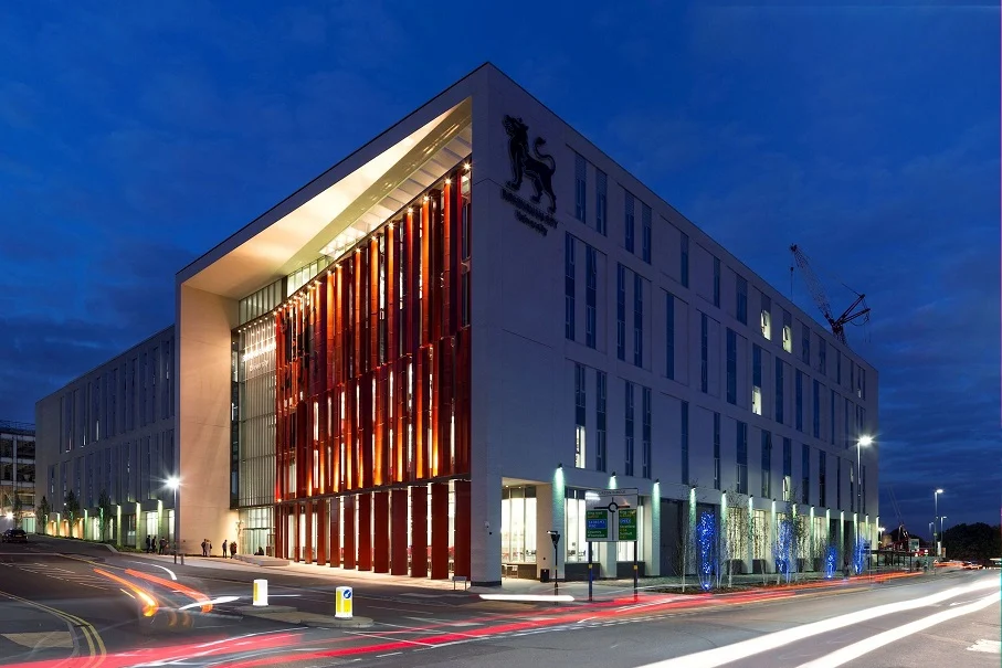 伯明翰城市大學