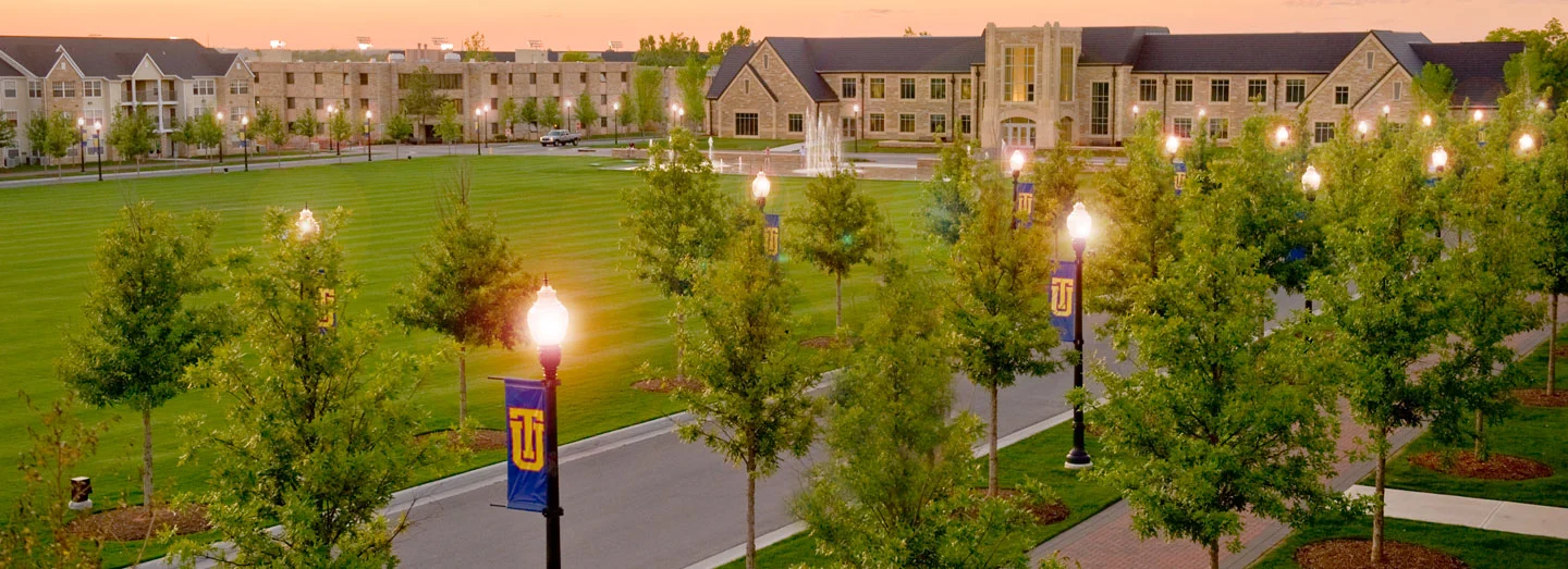 HERO-chapman-commons-campus