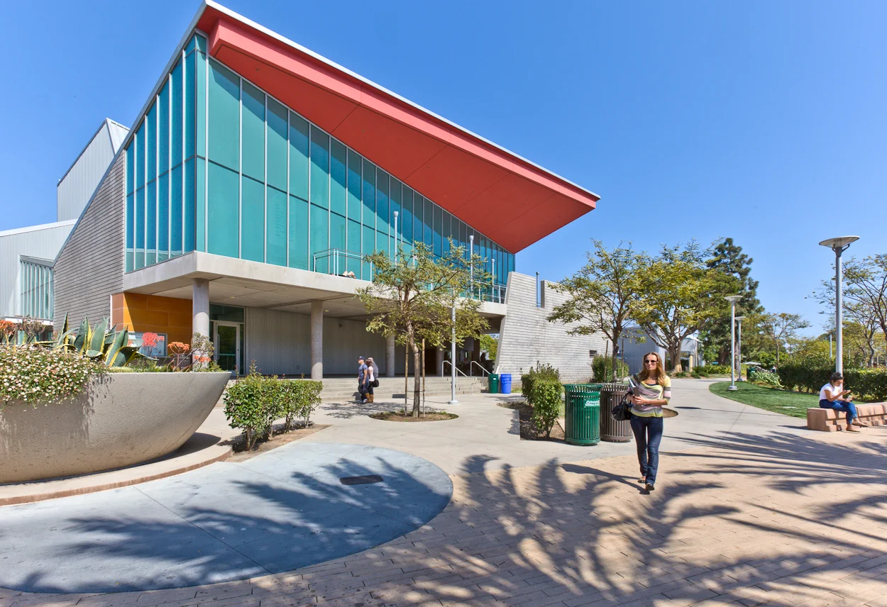 UBRIDGE大學橋